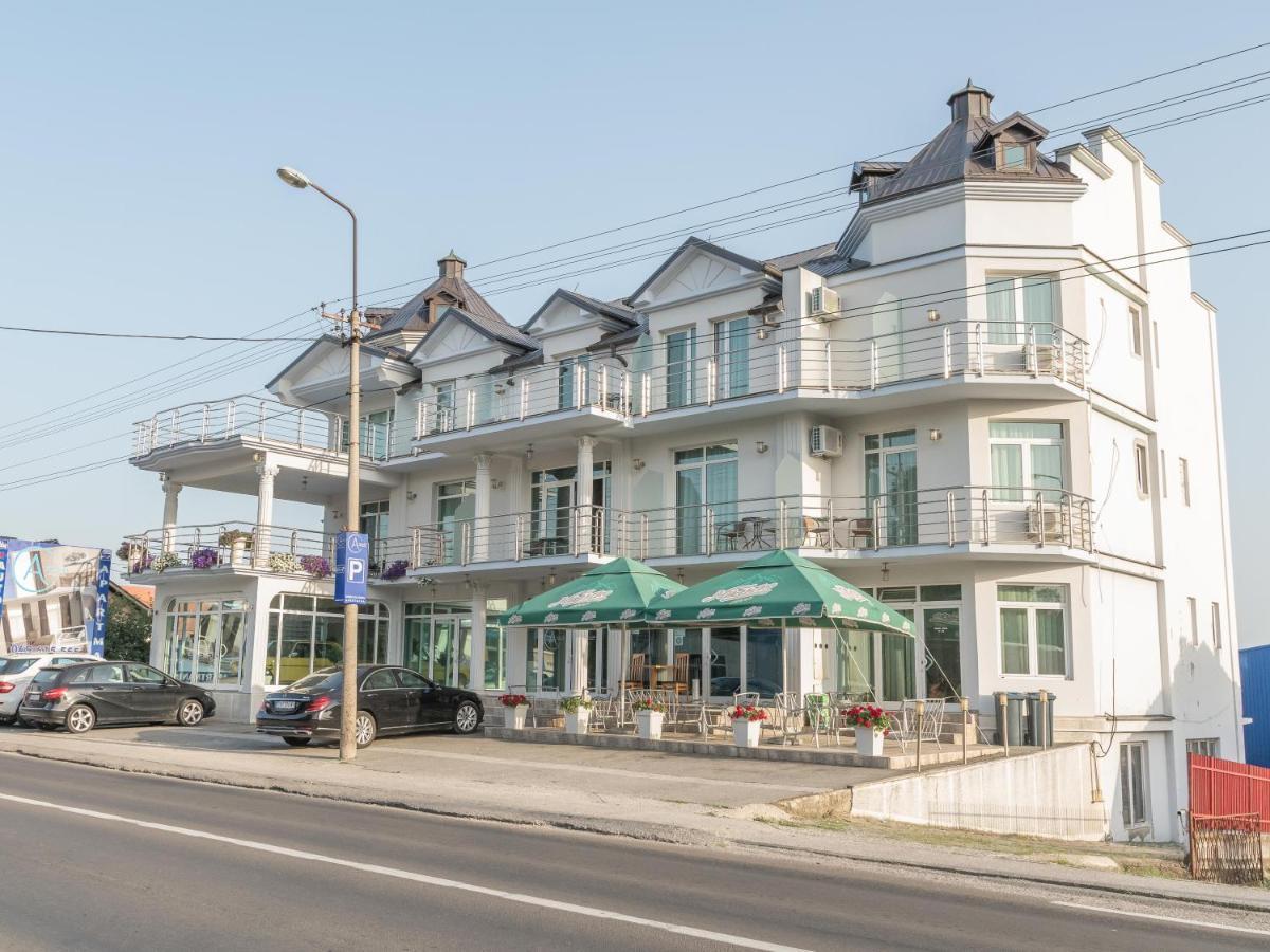 A Klub Apartmani Mrcajevci Kültér fotó