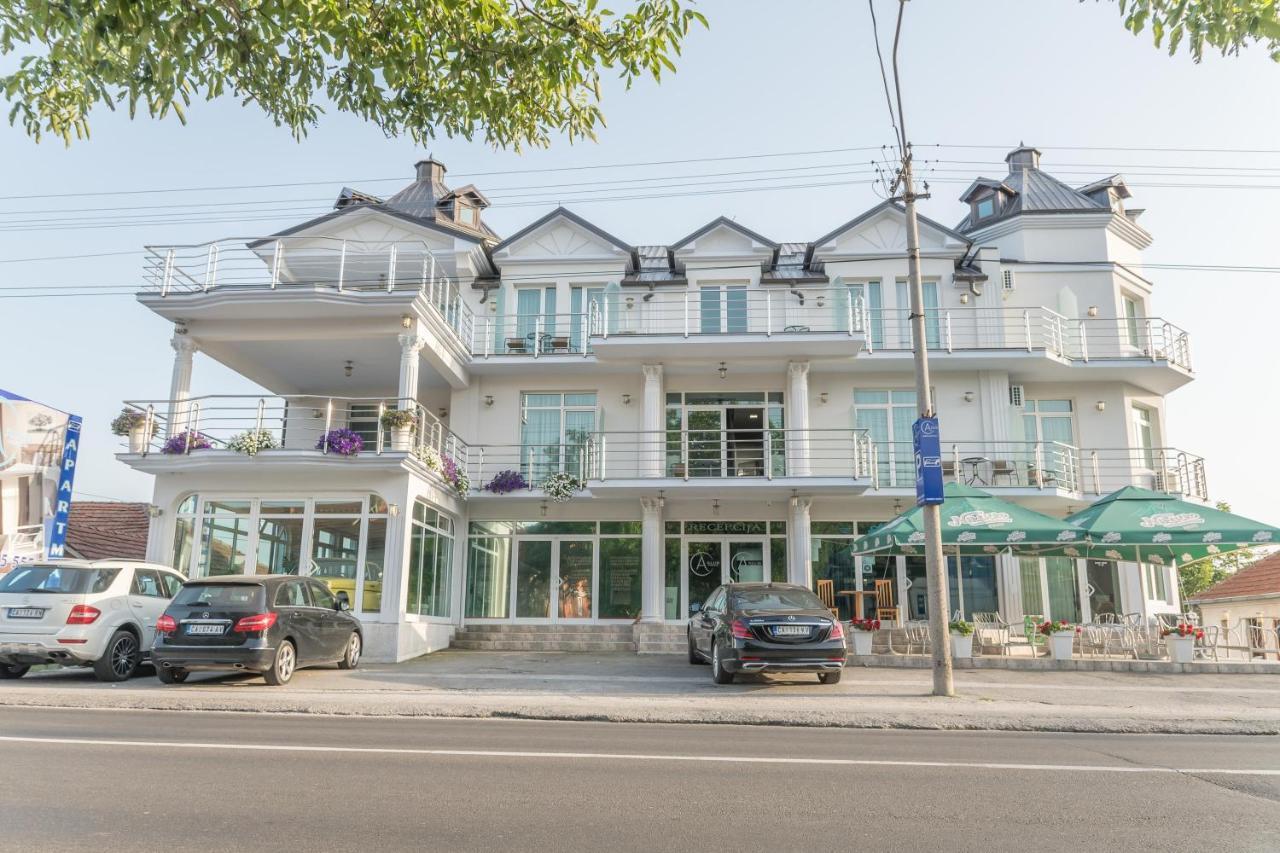 A Klub Apartmani Mrcajevci Kültér fotó