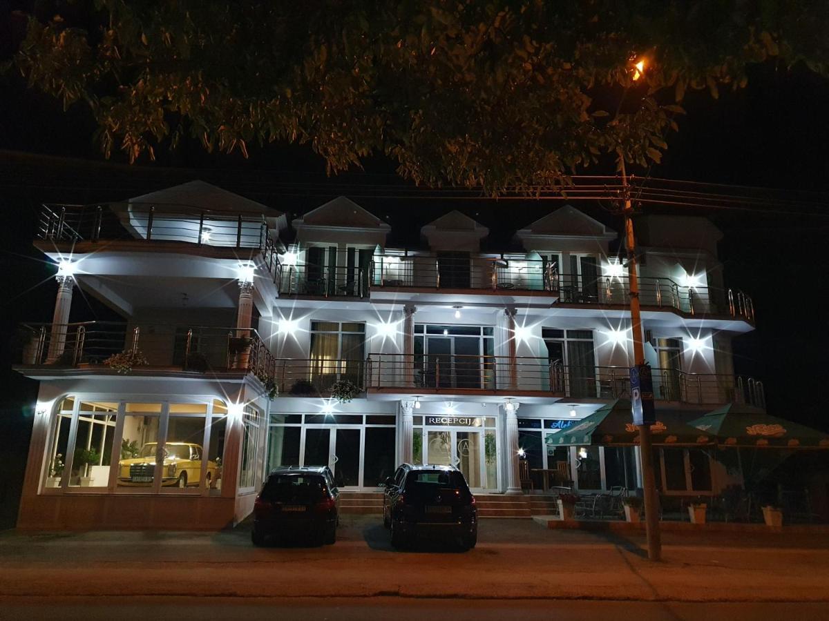 A Klub Apartmani Mrcajevci Kültér fotó