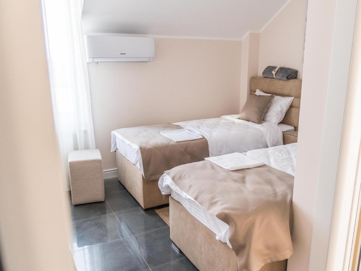A Klub Apartmani Mrcajevci Kültér fotó